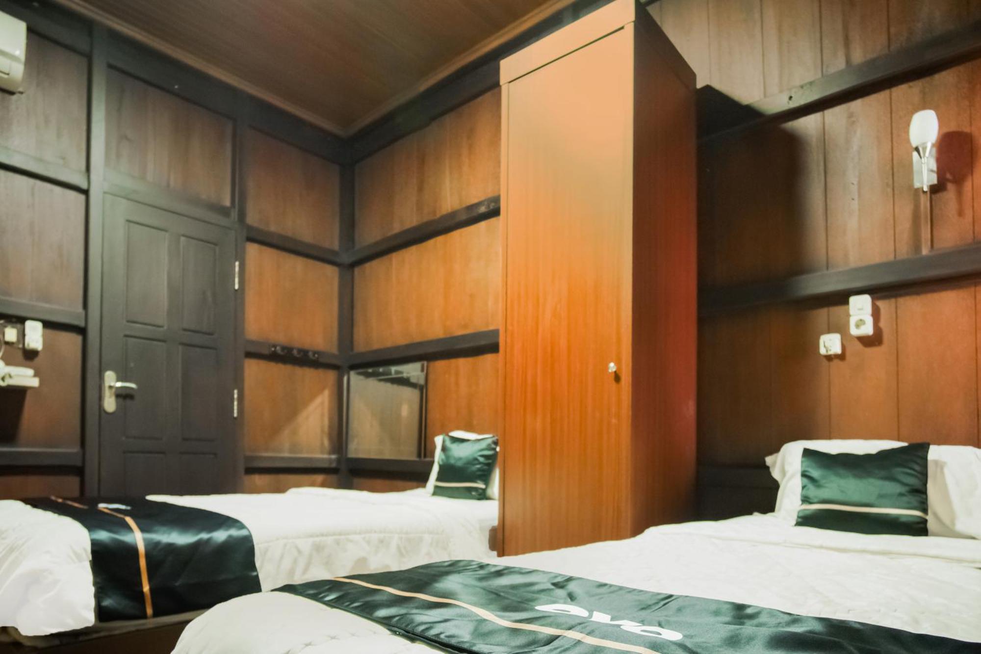 Townhouse Oak Ilir Timur I Near Ptc Mall Palembang